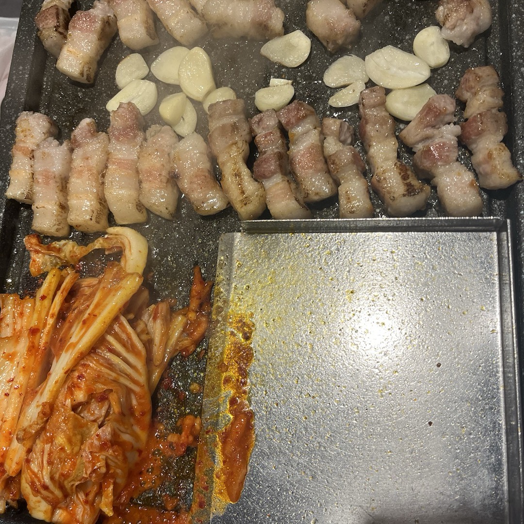 돼지고기 개꿀맛