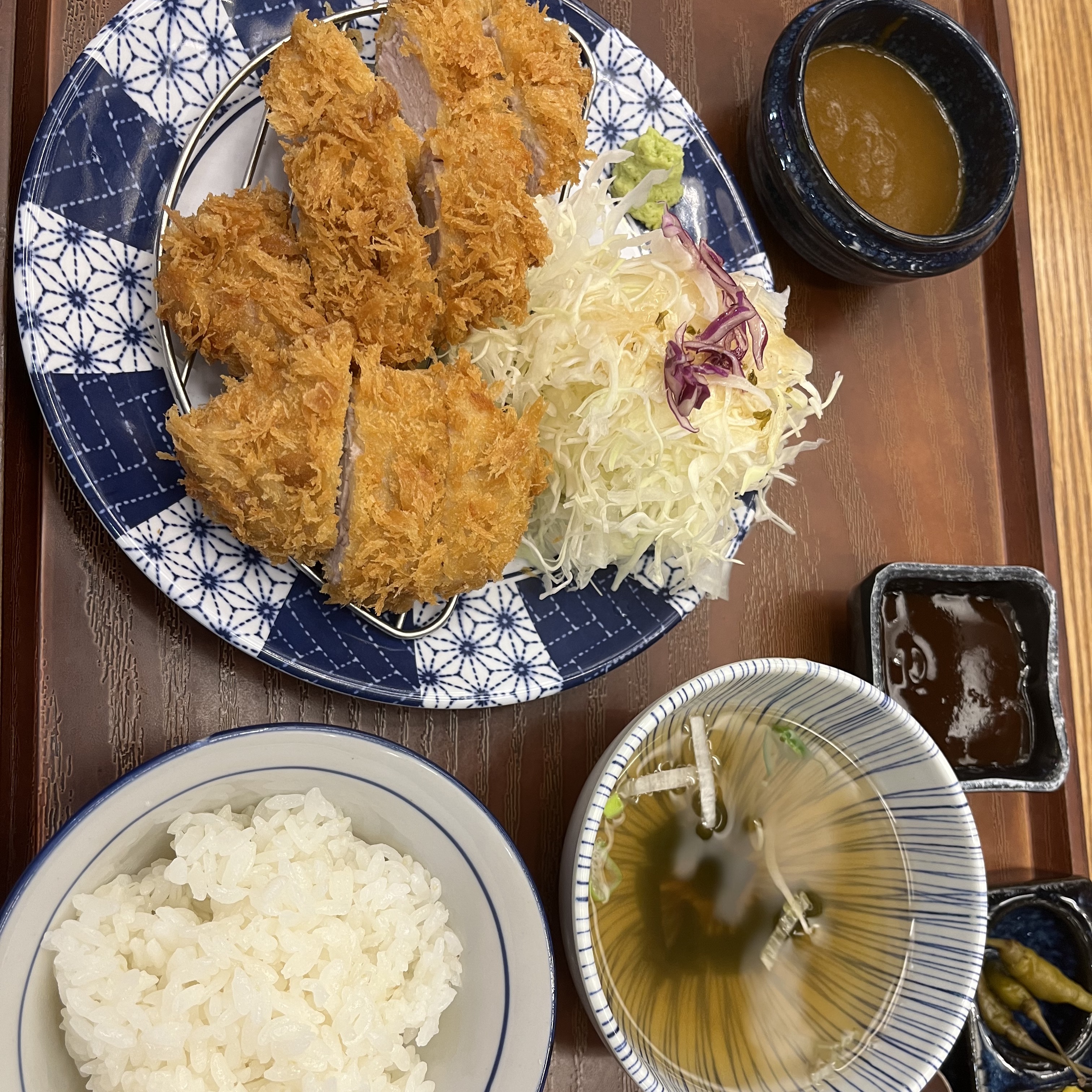 히레카츠 맛집이고 가격 비싸다