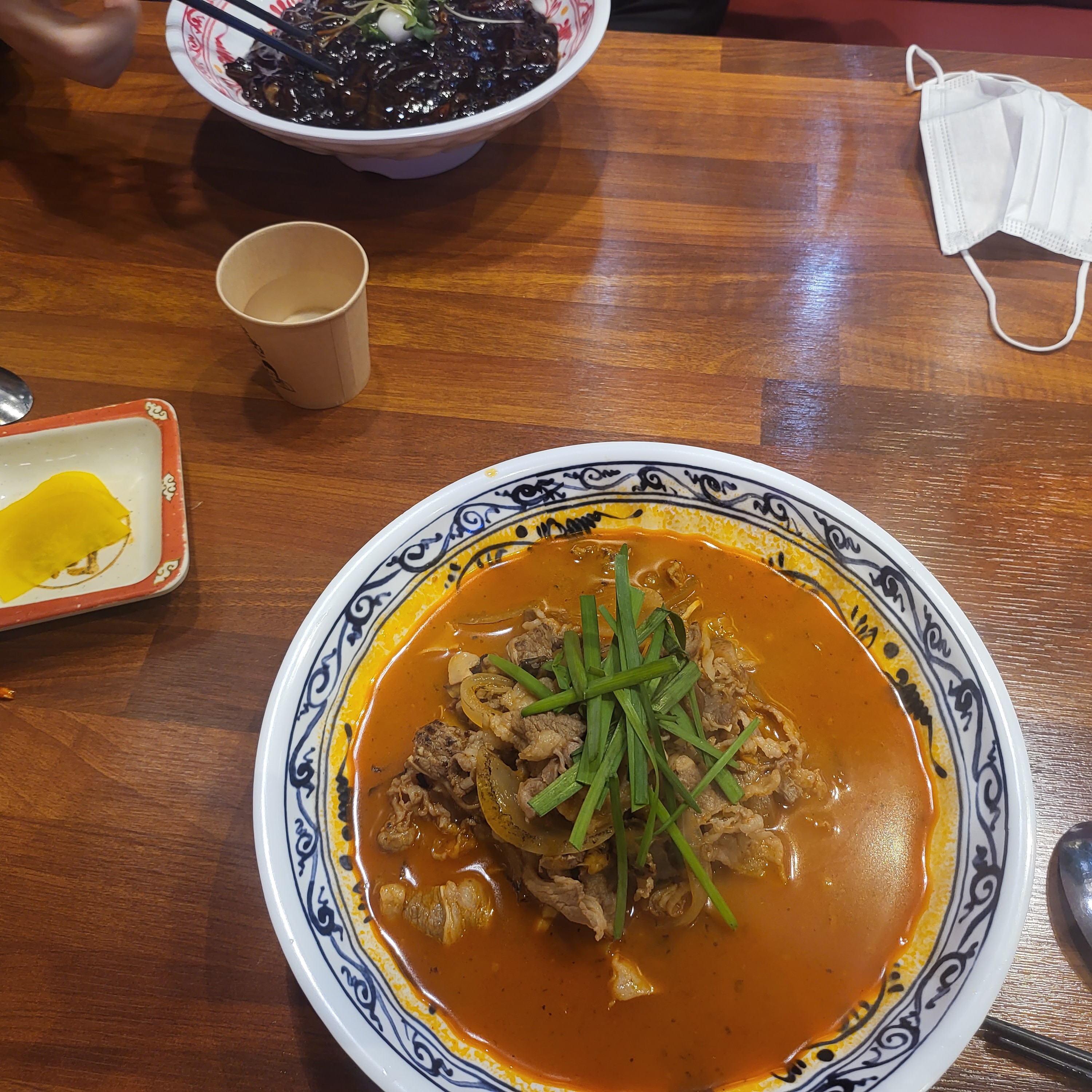 적당히 맛남. 주변 짬뽕집 중 젤 나은듯.
밥 무한리필