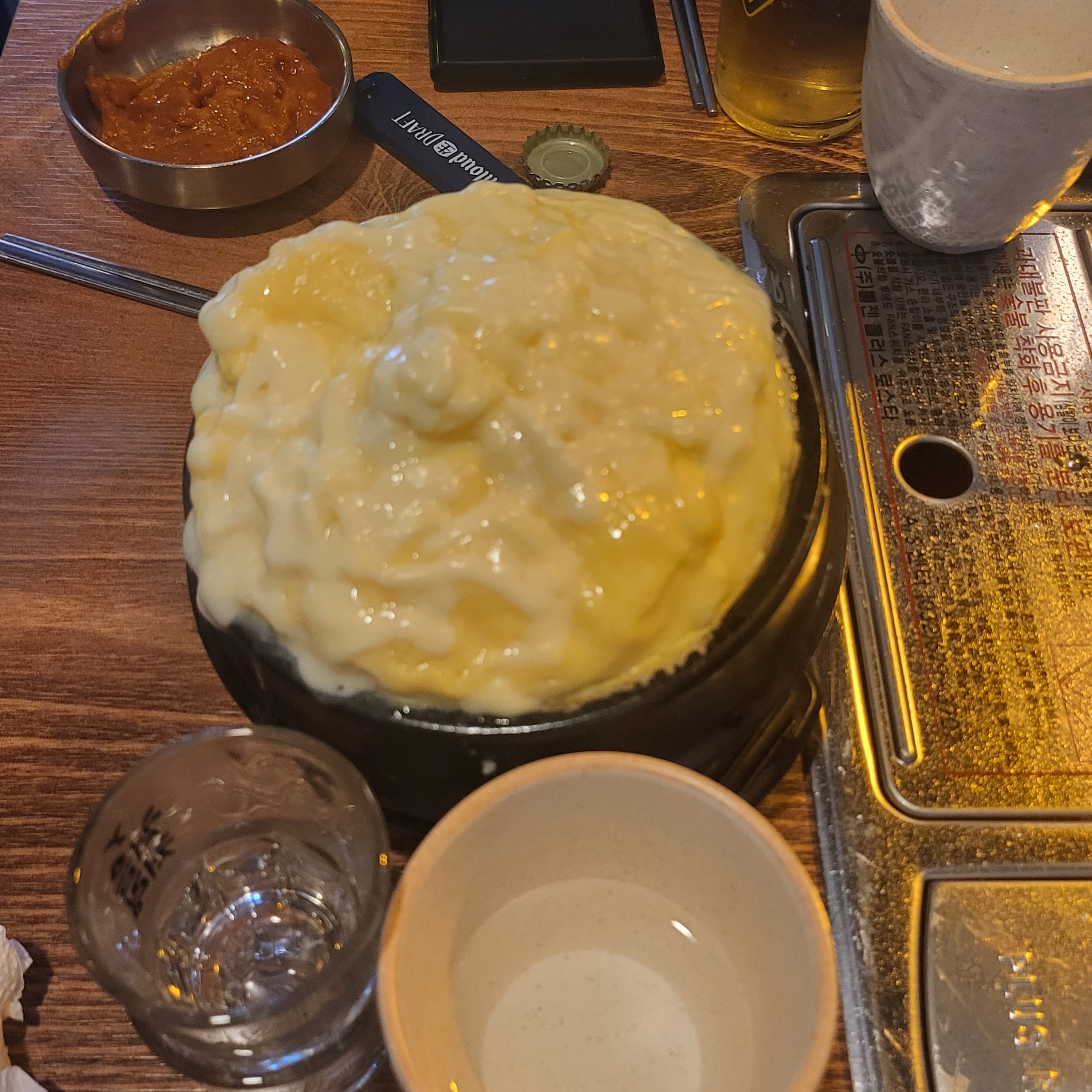 고기가 꽤 괜찮음.
치즈 계란찜도 맛남