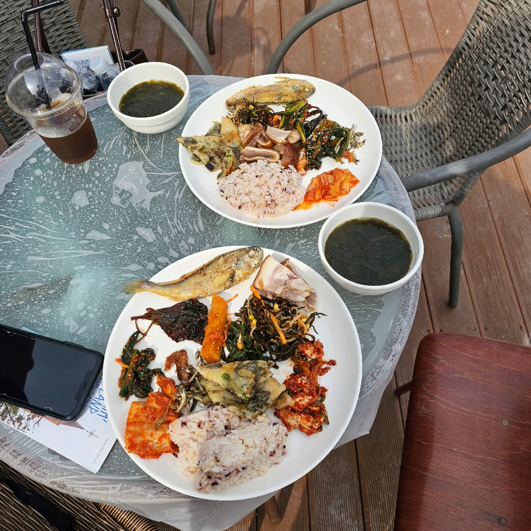 취지가 좋고 심지어 근처에서 먹은것 중 가장 맛있다.
심지어 카페도 근처중 젤 맛있음