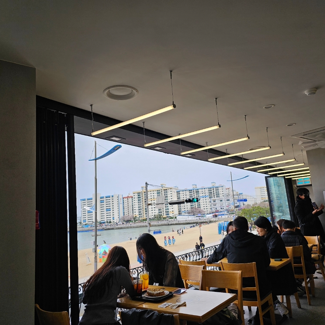 비싸다.