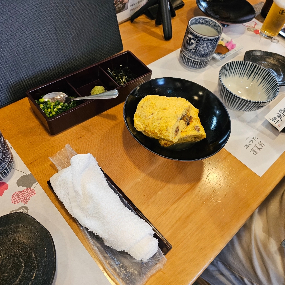 맛있긴 한데 엄청 특별하지 않음.
대기 시간 2시간 걸림.
주차하기 좋고 주변에 볼게 좀 있음.